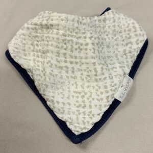 LouLou Lollipop - Vancouver/Canadian White and Gray Baby Bibdana